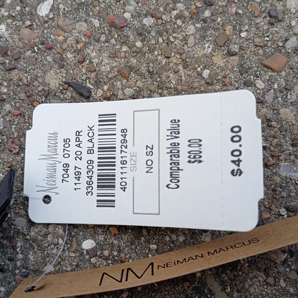 Neiman Marcus Beaded Clutch with Chill Design - Picture 3 of 3